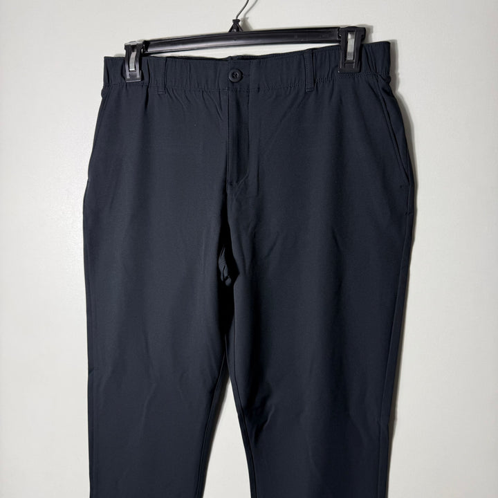 UMDER ARMOUR SLIM FIT PERFORMANCE PANT WITH STRETCH BLACK COLOUR