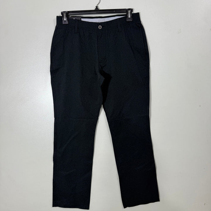 UNDER ARMOUR STRAIGHT FIT PERFORMANCE PANT BRAND NEW WITH STRETCH GREY COLOUR