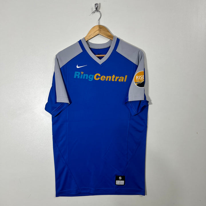 NIKE DRI FIT V NECK SPORT TSHIRT