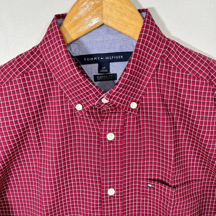 TOMMY HILFIGER CLASSIC FIT BUTTON DOWN CHECKERED SHIRT BRAND NEW