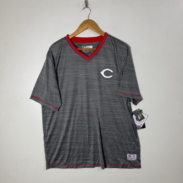 GENUINE MERCHANDISE V NECK SPORT TSHIRT BRAND NEW