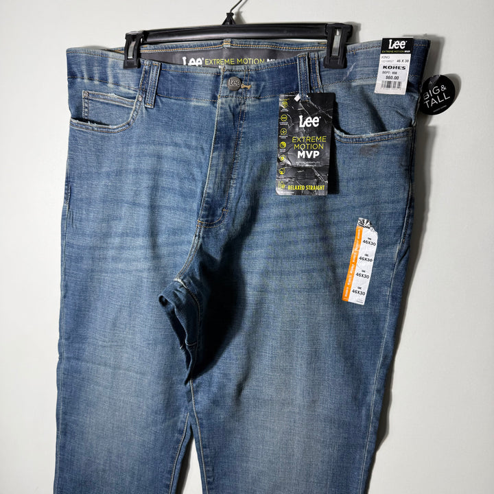 LEE RELAXED STRAIGHT FIT EXTREME MOTION MVP DENIM PANT BRAND NEW WITH STRETCH