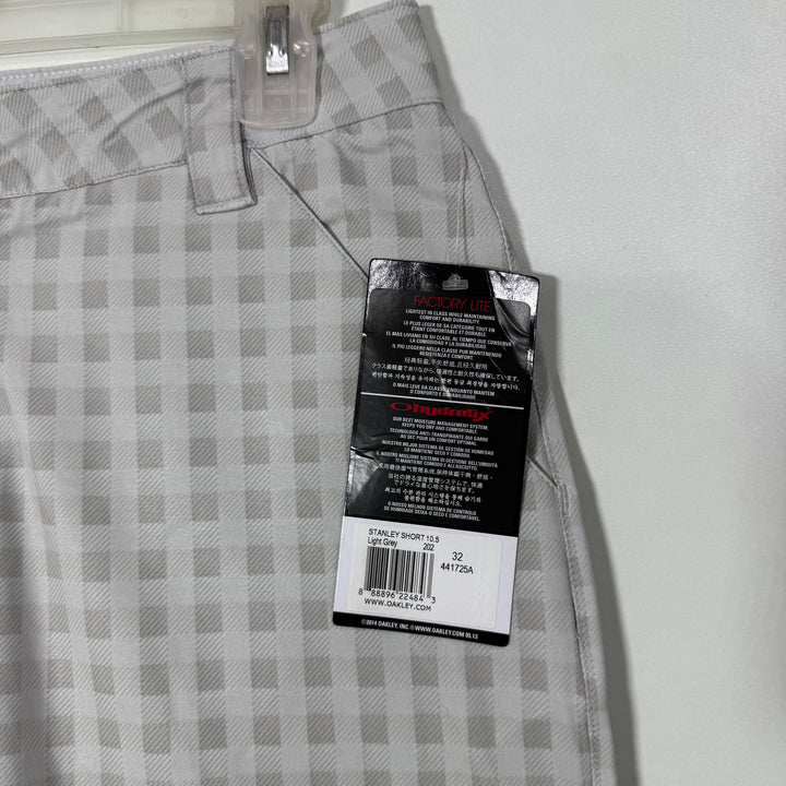 OAKLEY PERFORMANCE CHECKERED SHORT BRAND NEW