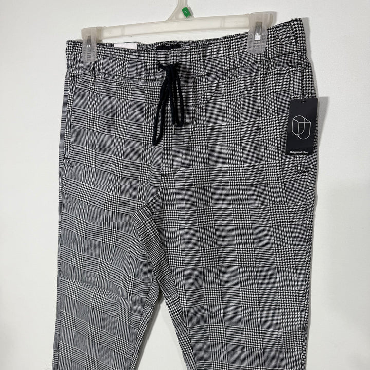 ORIGINAL USE COTTON CHECKERED JOGGER PANT BRAND NEW WITH STRETCH