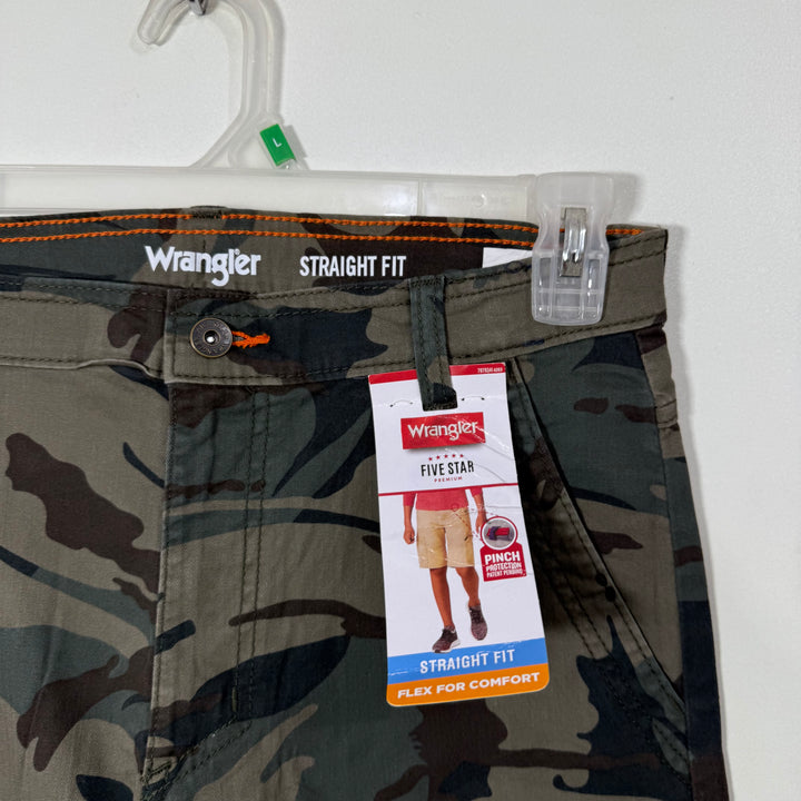 WRANGLER CAMOUFLAGE CARGO COTTON SHORT BRAND NEW
