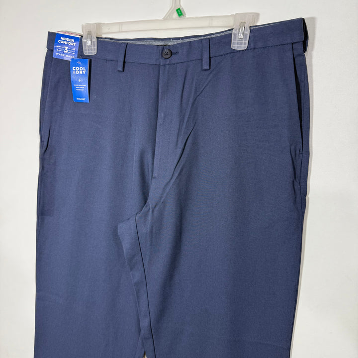 HAGGAR CLASSIC FIT COOL RIGHT PERFORMANCE FLEX MACHINE WASHABLE DRESS PANT BRAND NEW WITH STRETCH