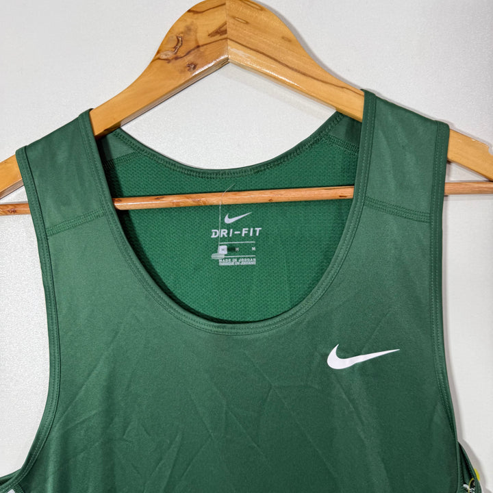 NIKE RUNNING SPORT SLEEVES LESS BRAND NEW