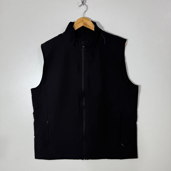 32HEAT SOFT SHELL SLEEVES LESS JACKET BLACK COLOUR