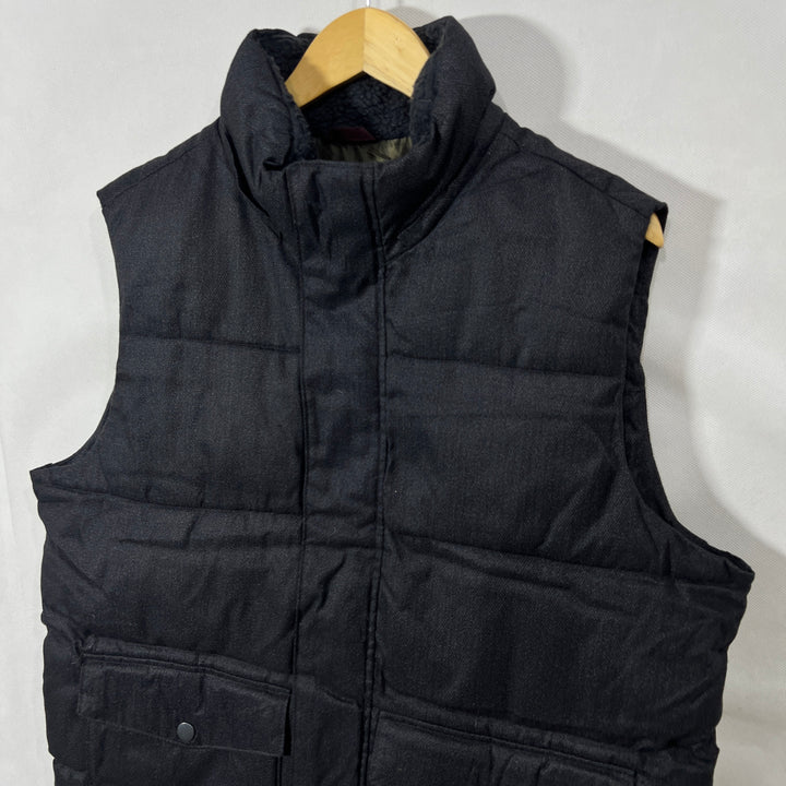 OLD NAVY SLEEVES LESS PUFFER JACKET