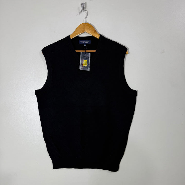 ROUNDTREE &YORKE KNITED SLEEVES LESS SWEATER BRAND NEW BLACK COLOUR