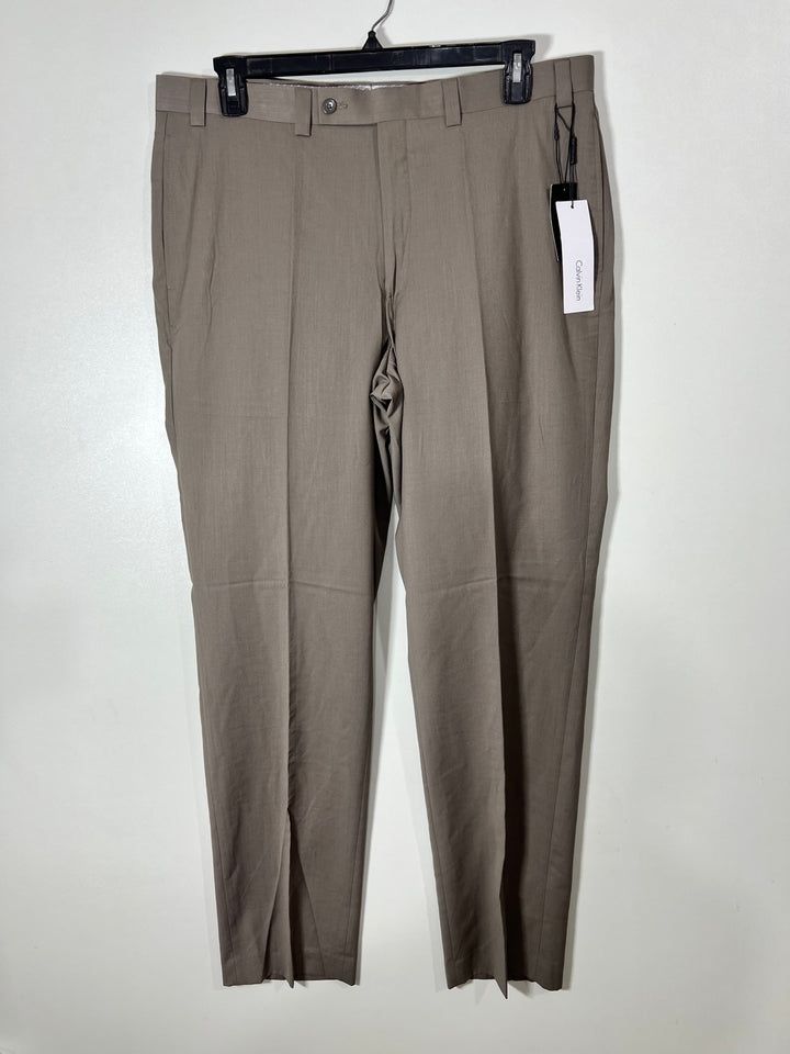 CALVIN KLEIN STRAIGHT FIT DRESS PANT BRAND NEW