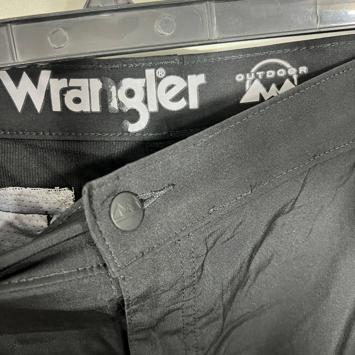 WRANGLER PERFORMANCE SHORT