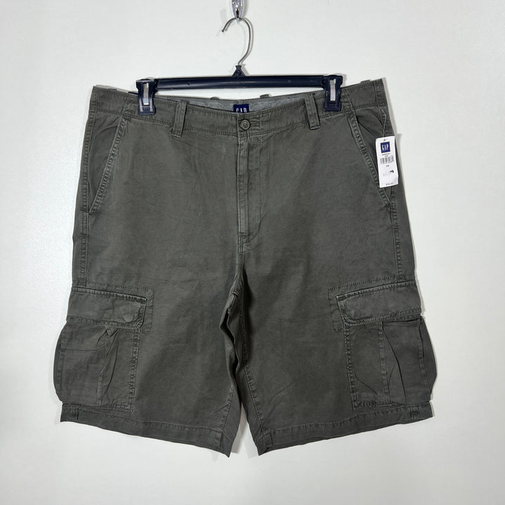 GAP CARGO COTTON SHORT BRAND NEW