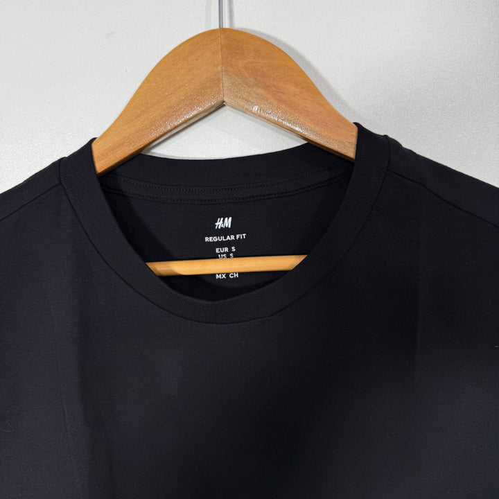 H&M COTTON TSHIRT BLACK COLOUR