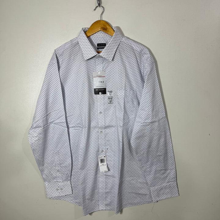 VAN HEUSEN REGULAR FIT ULTRA WRINKLE FREE SEMI FORMAL SHIRT BRAND NEW WITH STRETCH