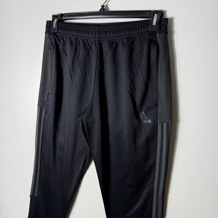 ADIDAS AEROREADY SPORT TROUSER  WITH SIDE ZIP POCKETS BLACK COLOUR