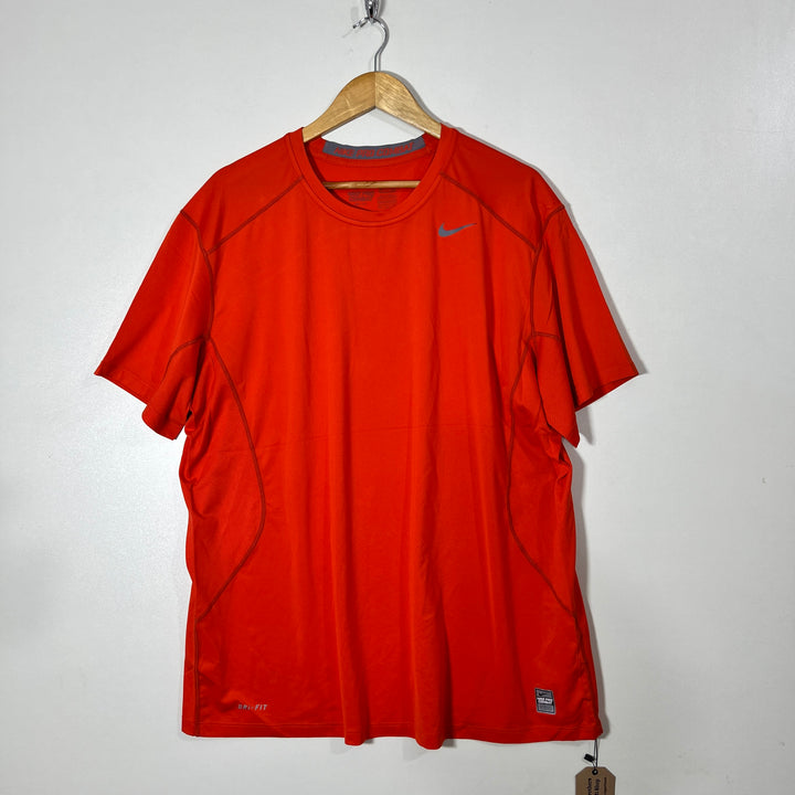 NIKE PRO COMBAT FITTED SPORT TSHIRT