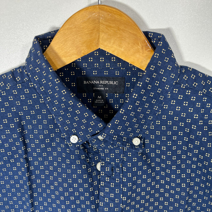 BANANA REPUBLIC BUTTON DOWN HALF SLEEVES SHIRT