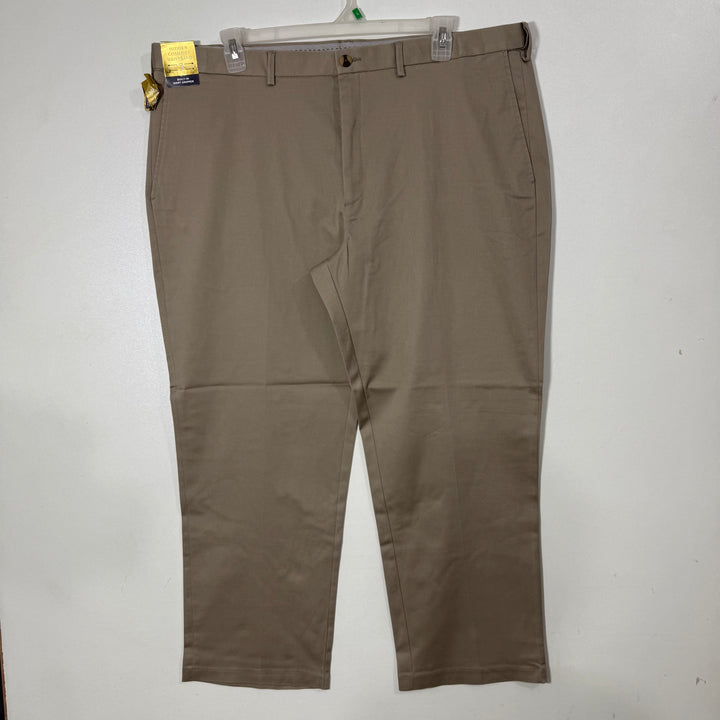 HAGGAR CLASSIC FIT IRO FREE PREMIUM KHAKI COTTON CHINO PANT BRAND NEW WITH STRETCH