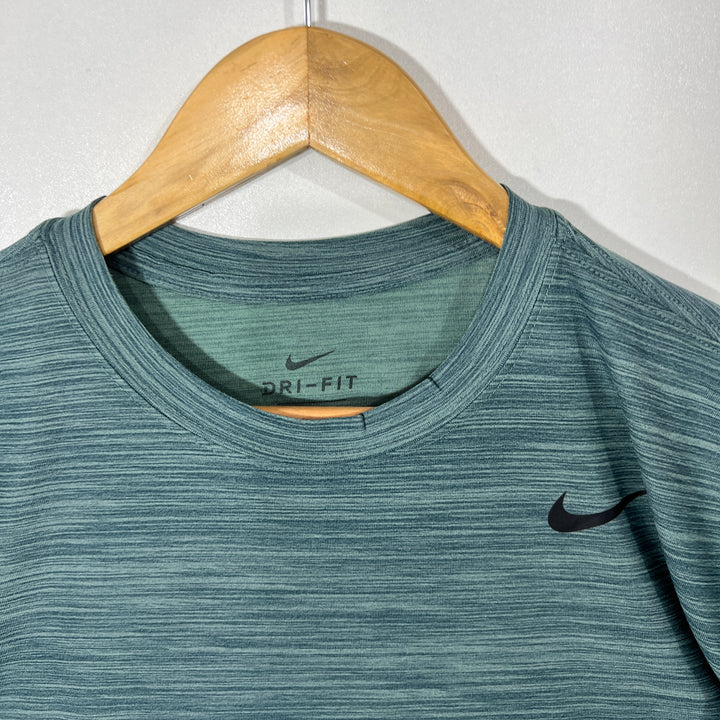 NIKE DRI FIT SPORT TSHIRT