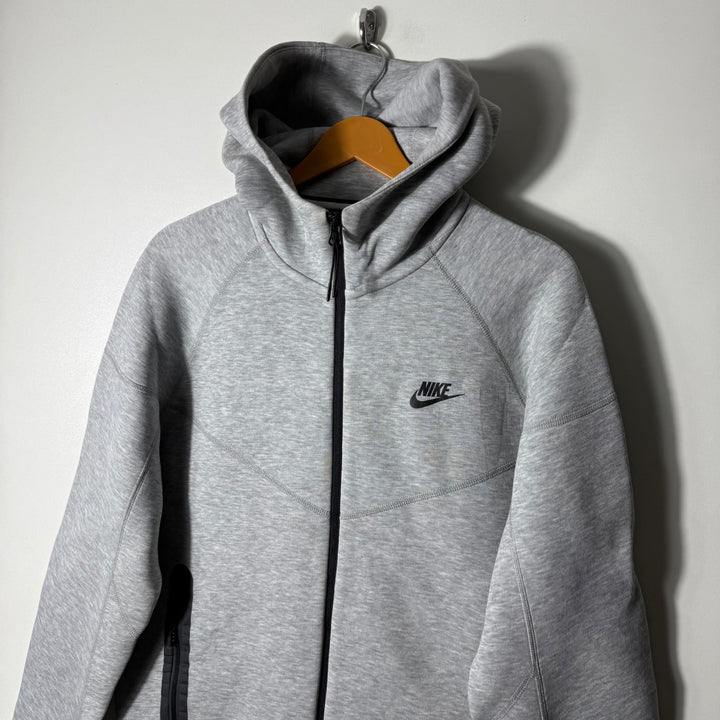 NIKE TECH FLEECE JACKET GREY COLOUR WITH HOOD