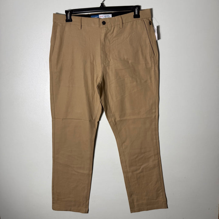 OLD NAVY STRAIGHT FIT ULTIMATE TECH COTTON CHINO PANT BRAND NEW WITH STRETCH