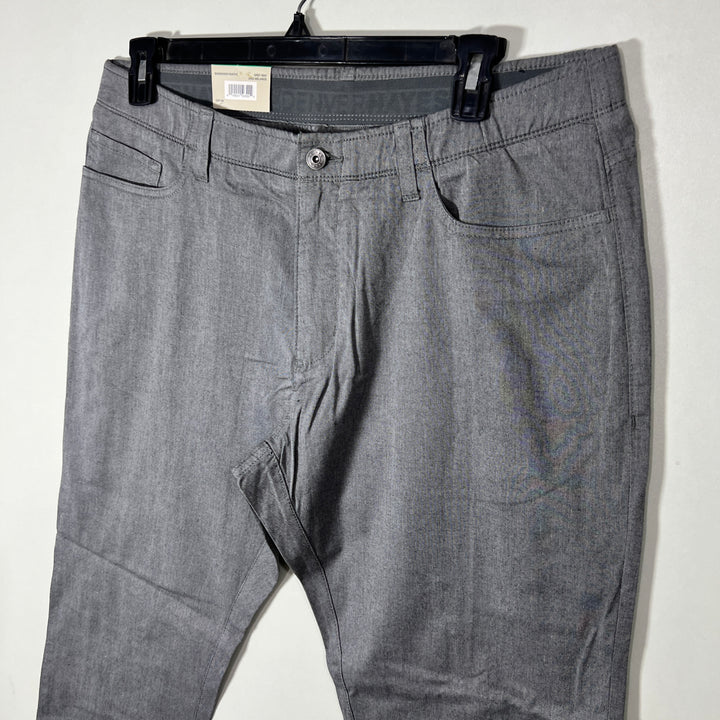 DENVER HAYES SLIM FIT COTTON JEANS BRAND NEW WITH STRETCH
