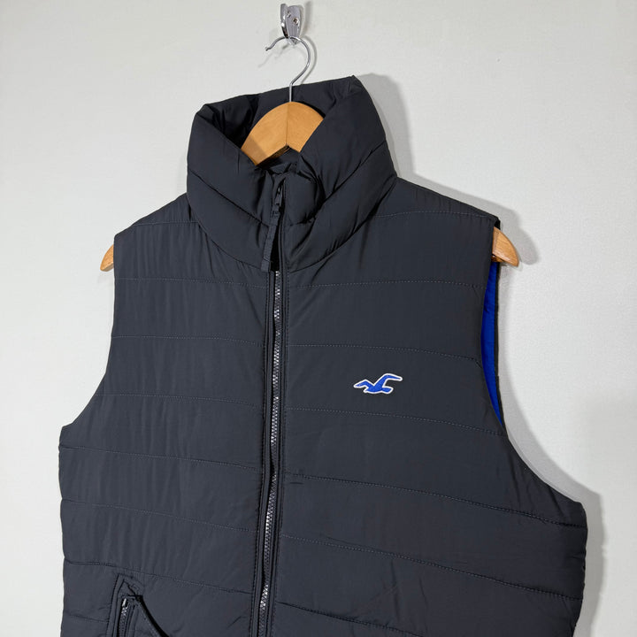 HOLLISTER SLEEVES LESS PUFFER JACKET
