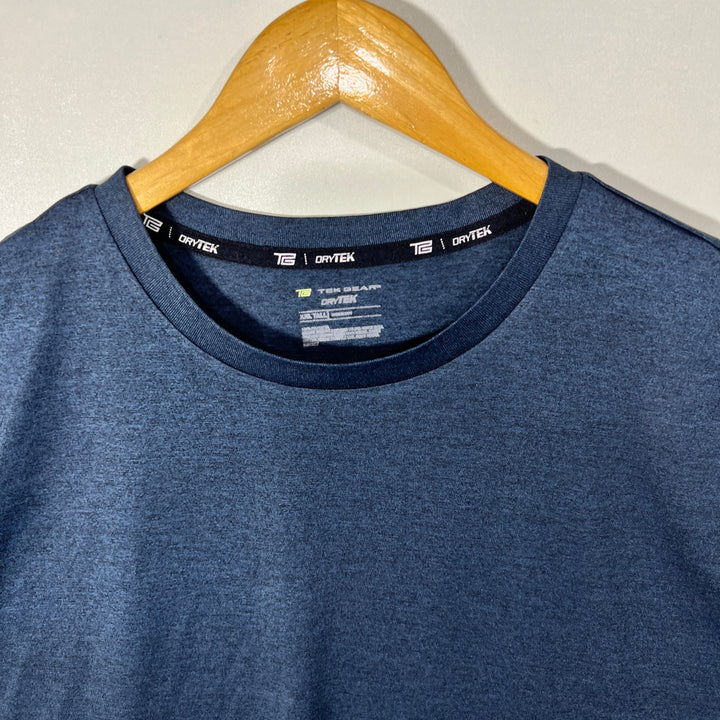 TEK GEAR SPORT SLEEVES LESS
