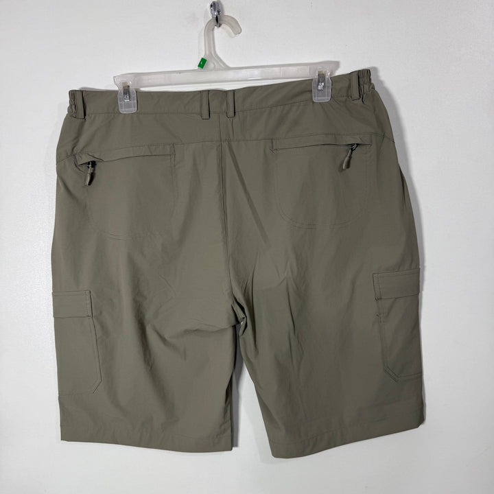 LIBIN PERFORMANCE HYBRID SHORT BRAND NEW WITH STRETCH