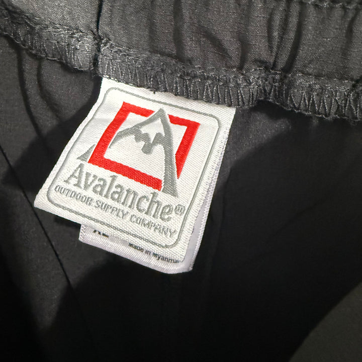 AVALANCHE HYBRID CARGO TROUSER BLACK COLOUR