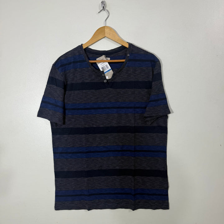 KENNETH COLE V NECK COTTON TSHIRT BRAND NEW