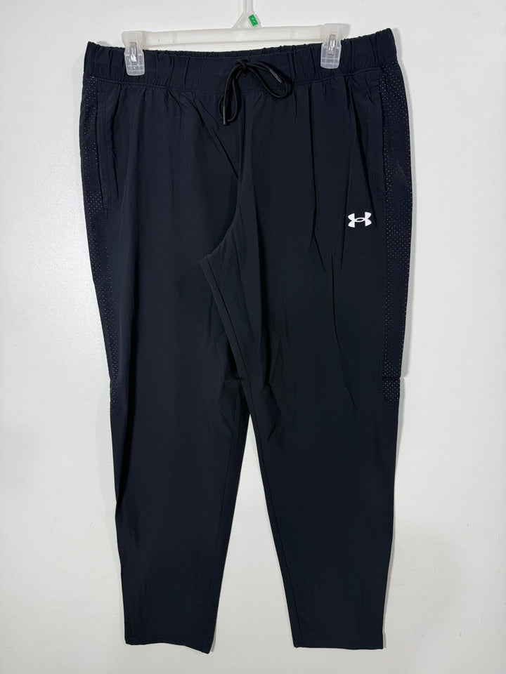 UNDER ARMOUR HYBRID PARACHUTE SPORT TROUSER BLACK COLOUR WITH SIDE ZIP POCKETS