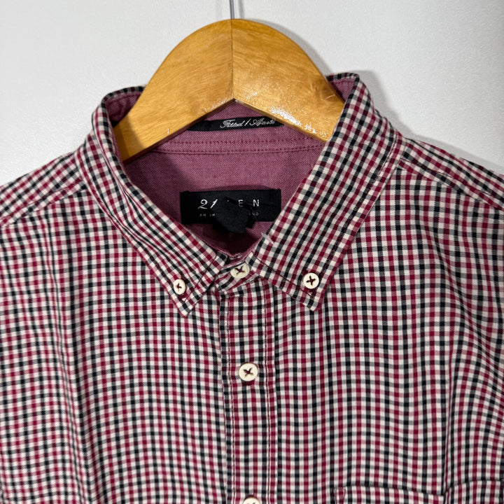 21 MEN BUTTON DOWN CHECKERED SHIRT