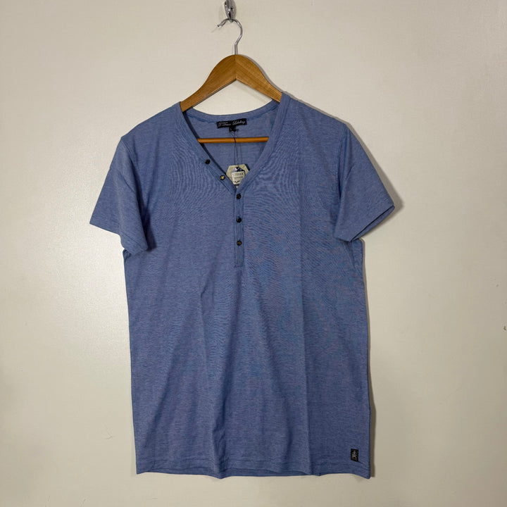 T TRAXX LABELLING V NECK COTTON TSHIRT BRAND NEW