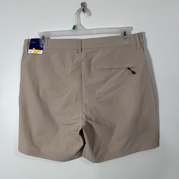 OLD NAVY ACTIVE PERFORMANCE SHORT BRAND NEW WITH STRETCH