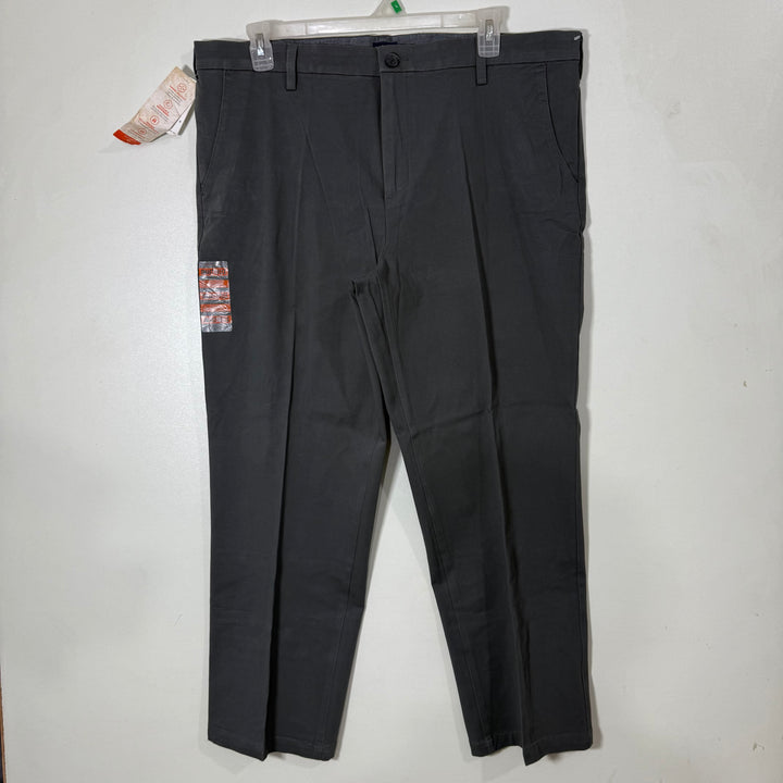 DOCKERS WORKDAY KHAKI CLASSIC FIT COTTON CHINO PANT BRAND NEW WITH STRETCH GREY COLOUR