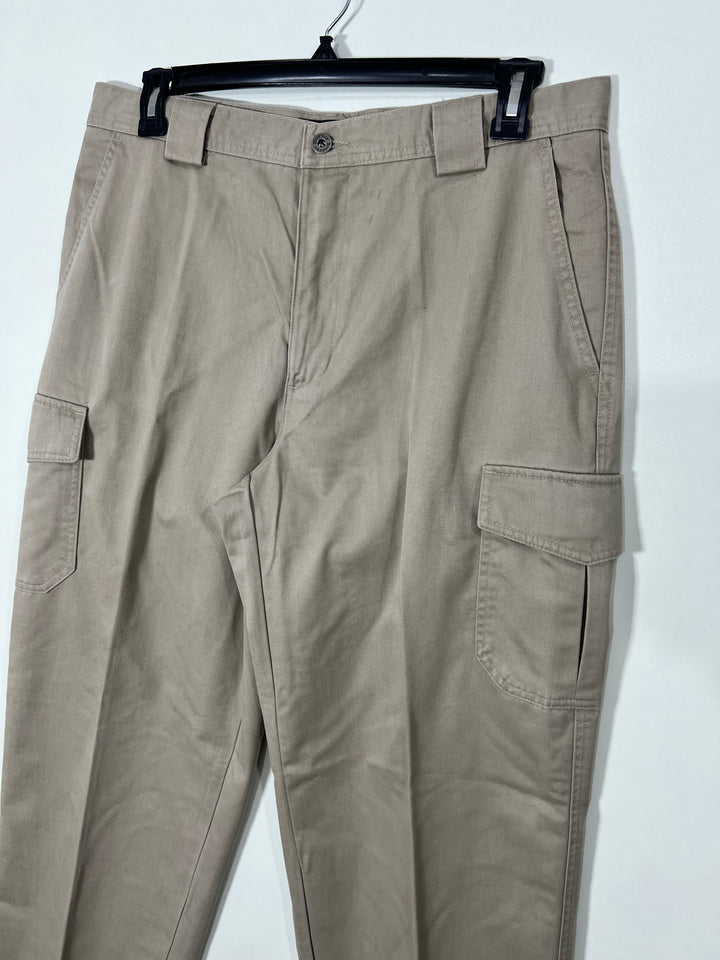 DOCKERS KHAKIS LOOSE FIT CARGO PANT BRAND NEW