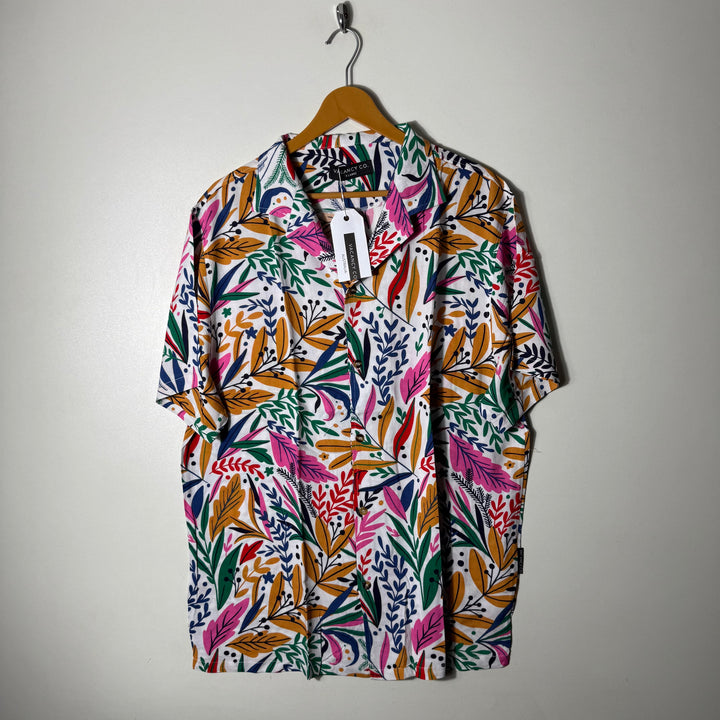 VACANCY CO CUBAN COLLAR HALF SLEEVES HAWAI SHIRT BRAND NEW