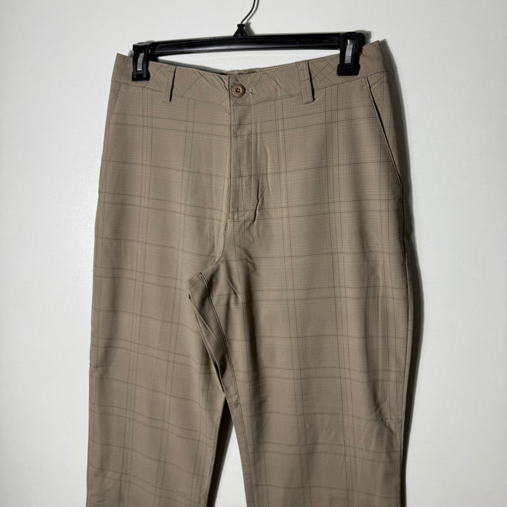 UNDER ARMOUR VINTAGE STRAIGHT FIT PERFORMANCE CHECKERED PANT WITH STRETCH