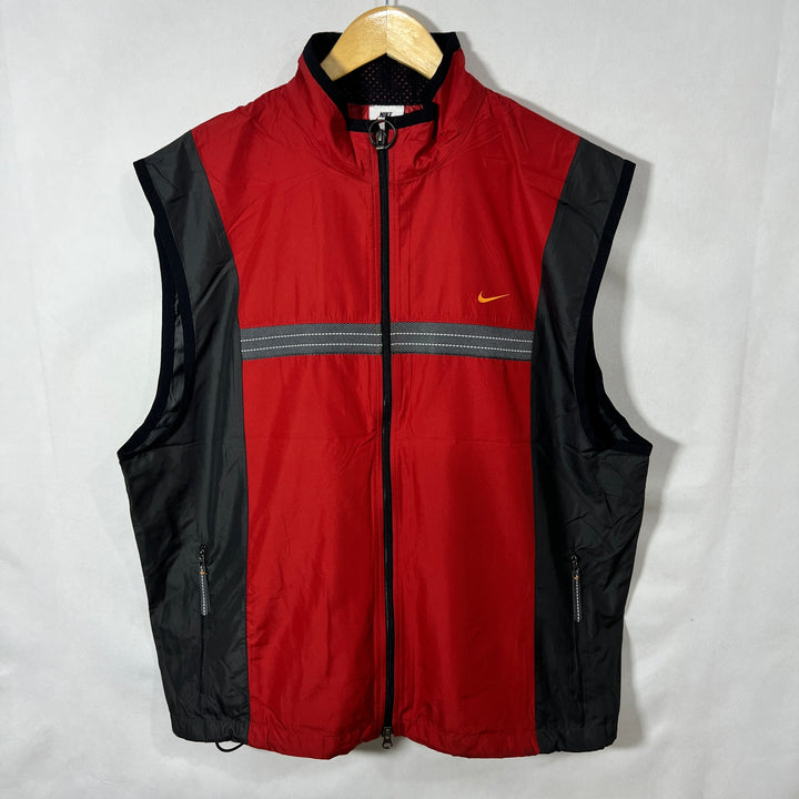 NIKE PARACHUTE SLEEVES LESS JACKET