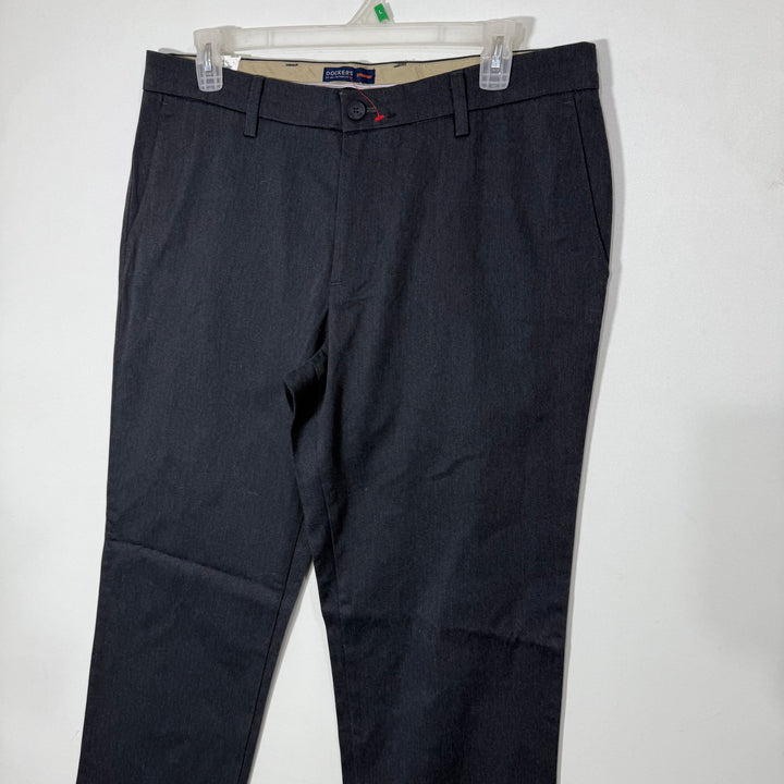 DOCKERS STRAIGHT FIT SIGNATURE KHAKI COTTON PANT BRAND NEW WITH STRETCH