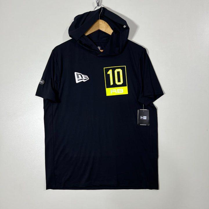 NFL NEW ERA SPORT TSHIRT BRAND NEW WITH HOOD