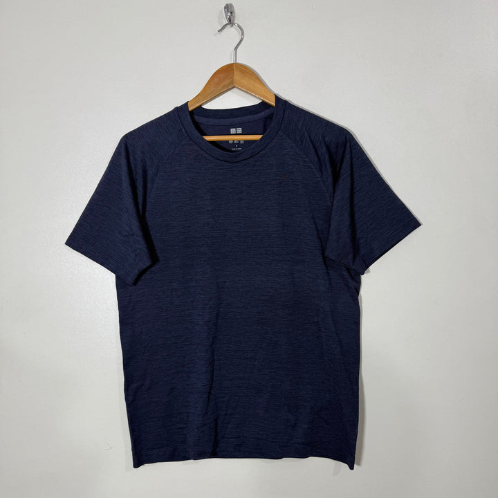 UNIQLO SPORT TSHIRT