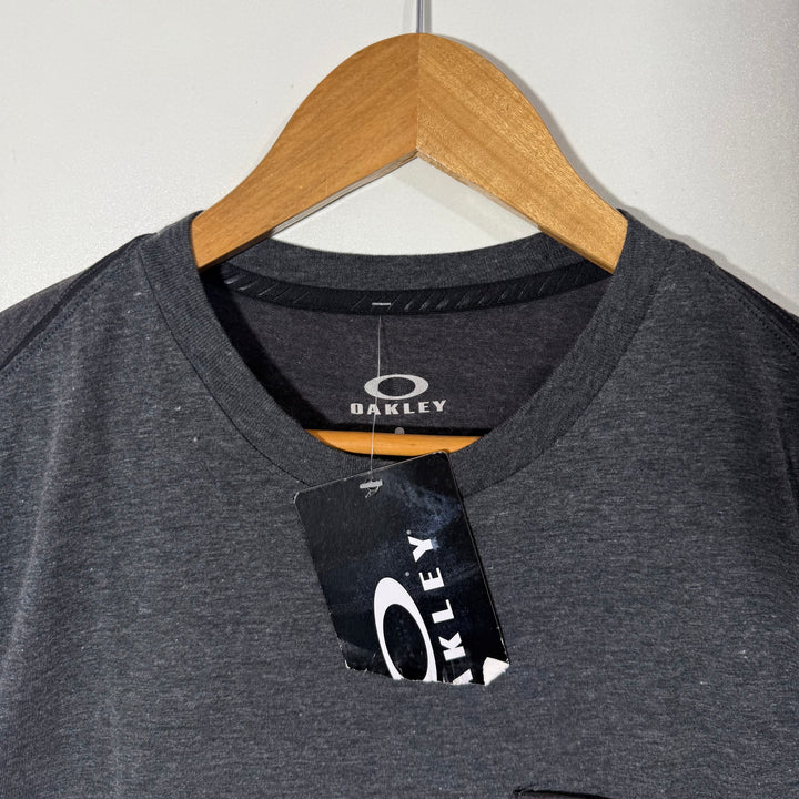 OAKLEY COTTON TSHIRT BRAND NEW