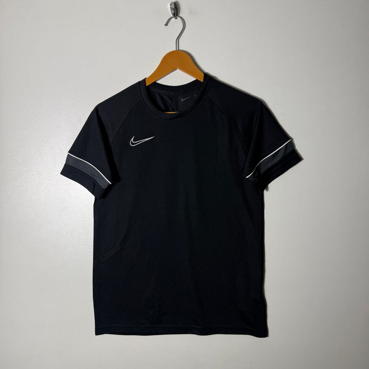 NIKE DRI FIT SPORT TSHIRT BLACK COLOUR