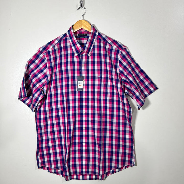 TAILOR BYRD COLLECTION BUTTON DOWN HALF SLEEVES SHIRT BRAND NEW WITH STRETCH