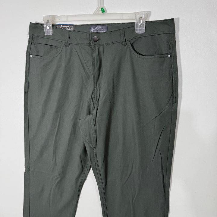 MEMBERS MARK SLIM FIT PERFORMANCE PANT BRAND NEW WITH STRETCH