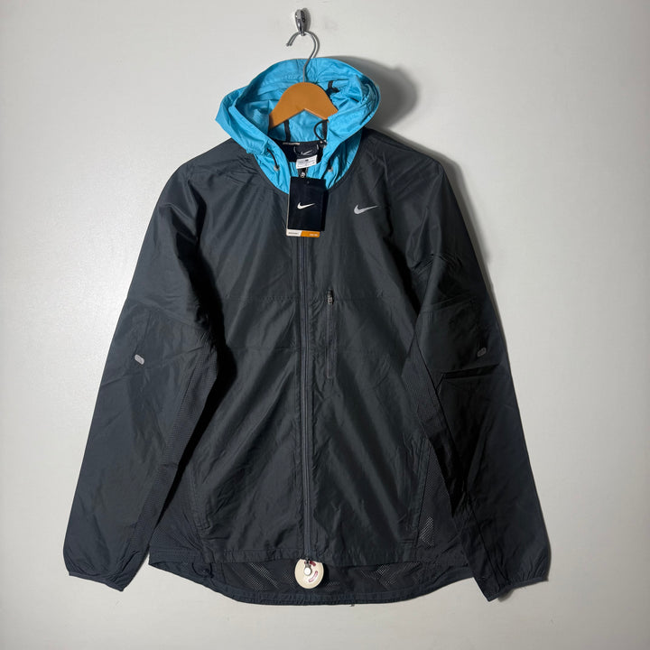 NIKE DRI FIT PARACHUTE JACKET BRAND NEW WITH HOOD