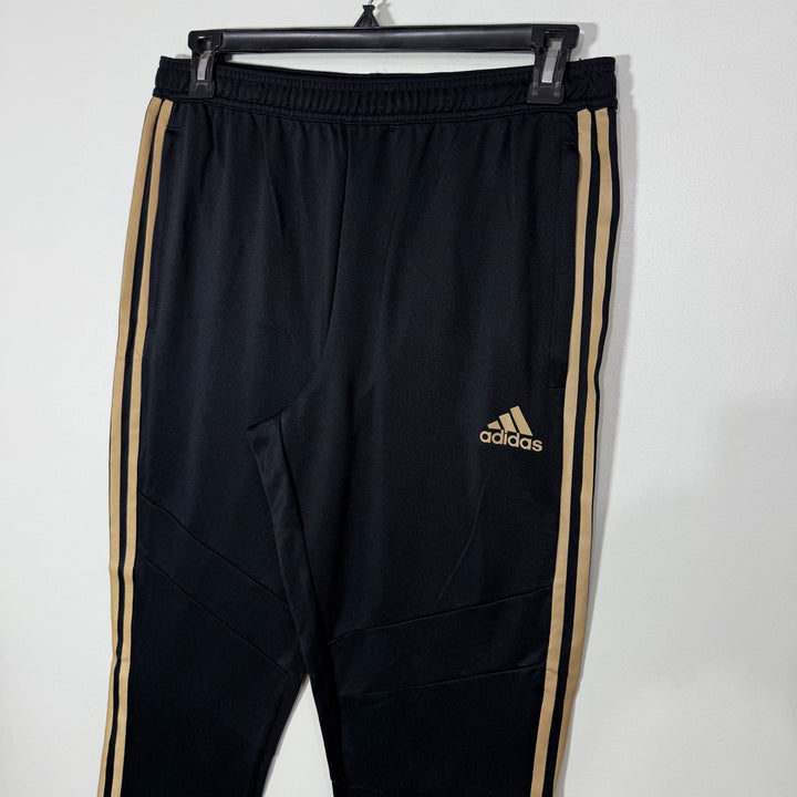 ADIDAS AEROREADY SPORT TROUSER BLACK COLOUR WITH SIDE ZIP POCKETS